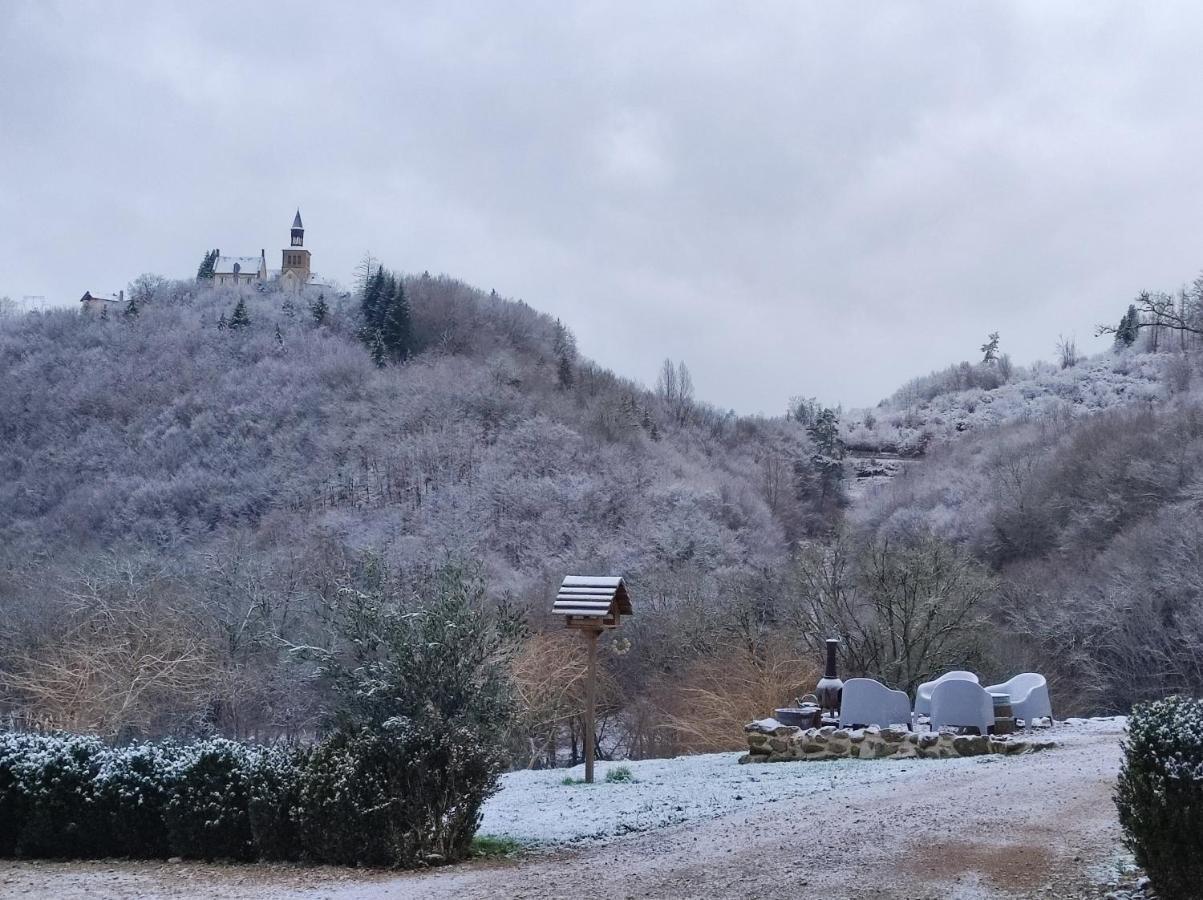 Les 5 Petits Lapins Bed & Breakfast Bar Екстериор снимка