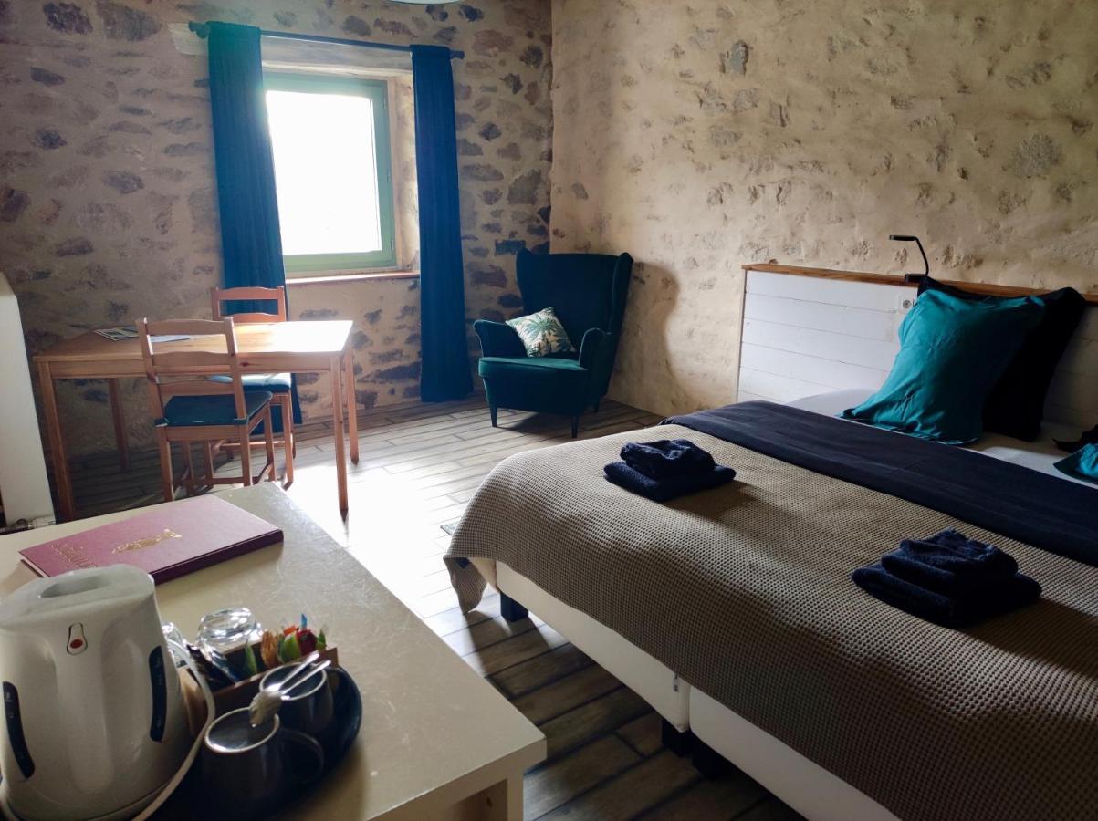 Les 5 Petits Lapins Bed & Breakfast Bar Екстериор снимка