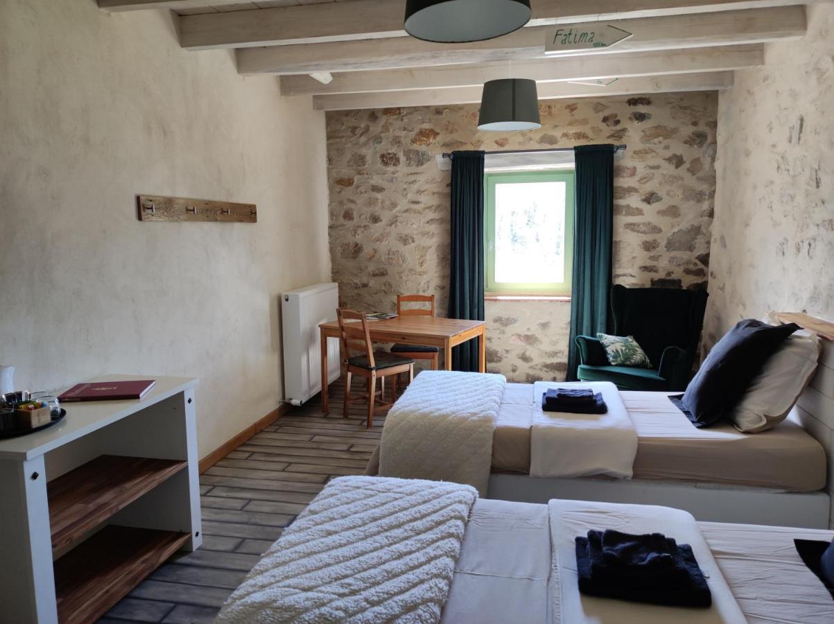 Les 5 Petits Lapins Bed & Breakfast Bar Екстериор снимка